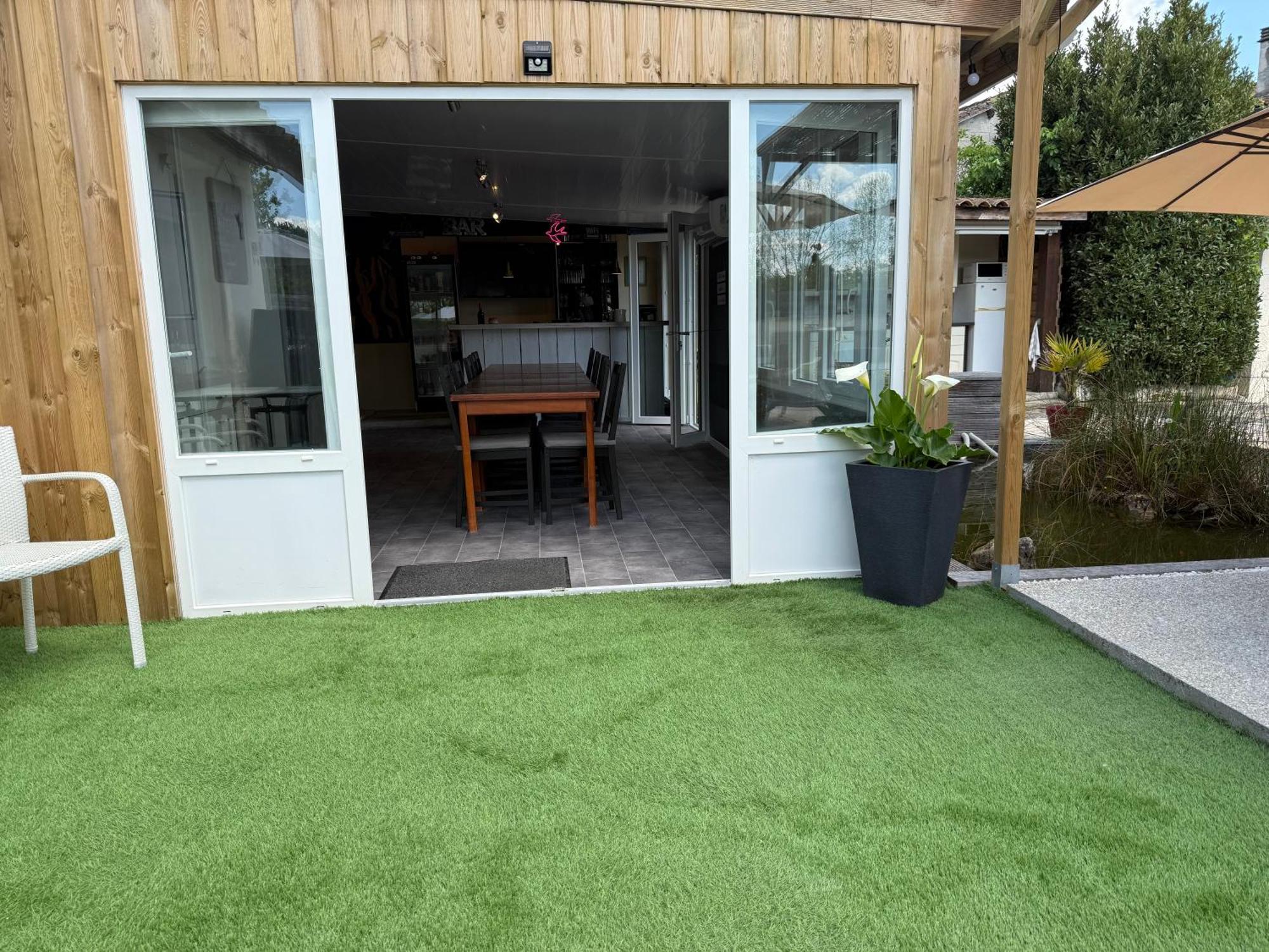Chambre D'Hotes Naturiste Le Jardin Des Hirondelles Blanzaguet-Saint-Cybard Exterior photo